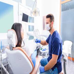 Essential Dental Care Tips For Seniors To Maintain Oral Health